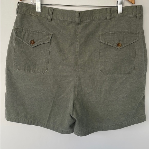 Abercrombie & Fitch Green Grey Flat Front Shorts Timeless Style Size 40 VTG - Picture 6 of 14
